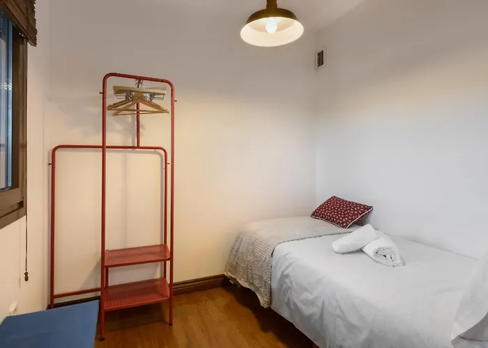 Lana Baros, Villa Jaca