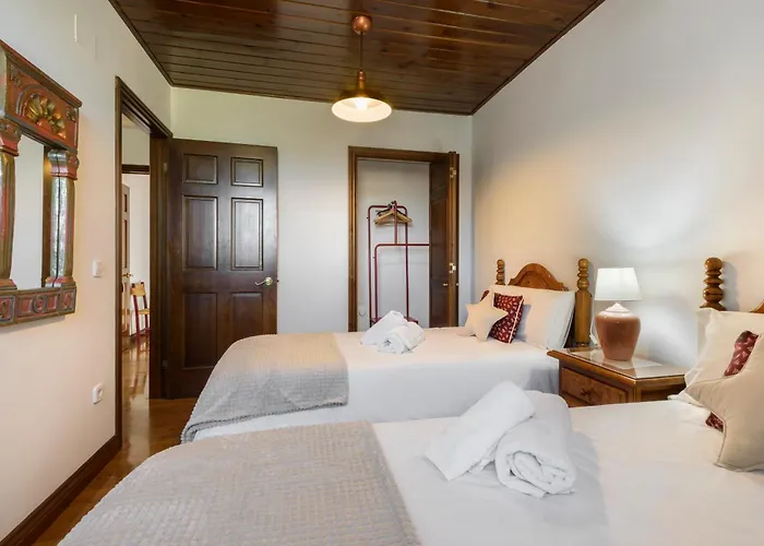 Lana Baros, Villa Jaca