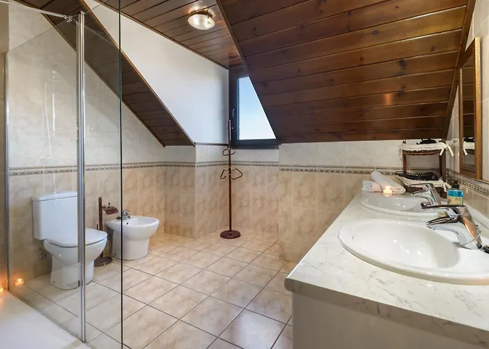 Lana Baros, Villa Jaca