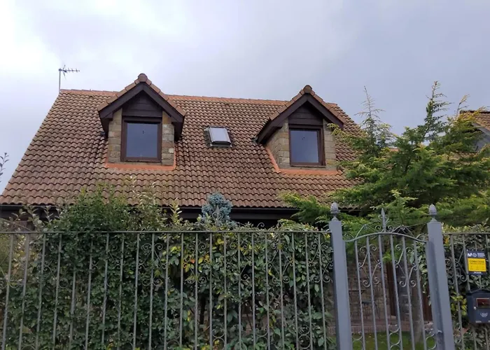 Lana Baros, Villa Jaca